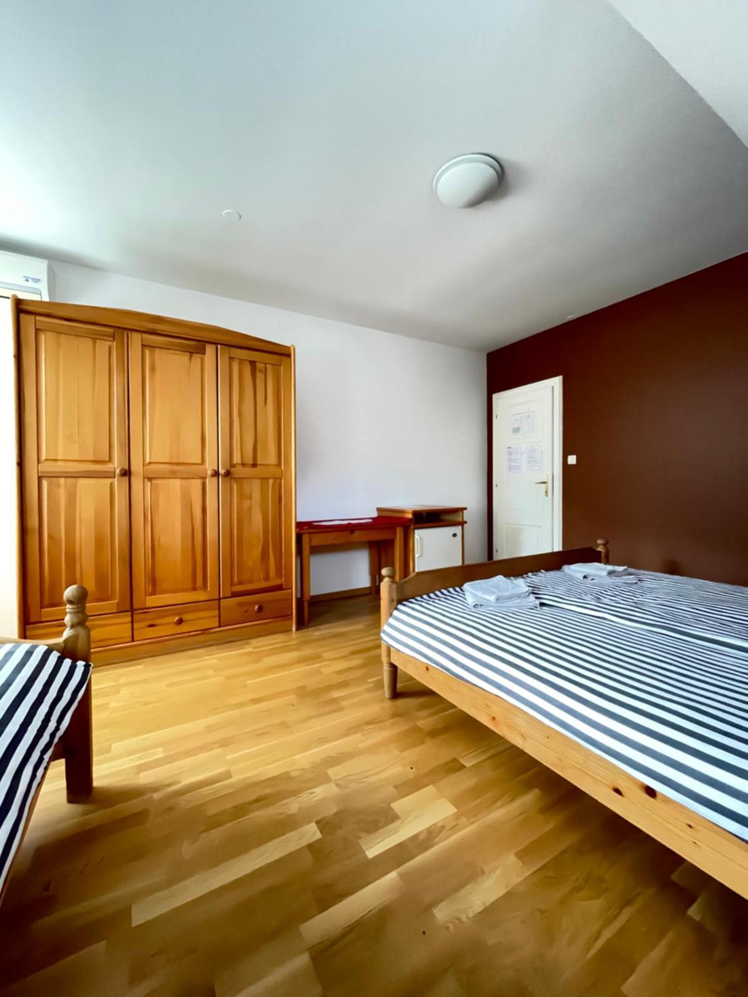 Gostisce Barbara Hotel Idrija Exterior foto